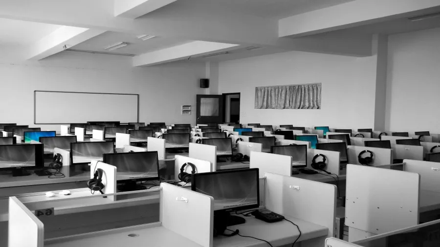 business-businessmen-classroom-communication-267507.jpg